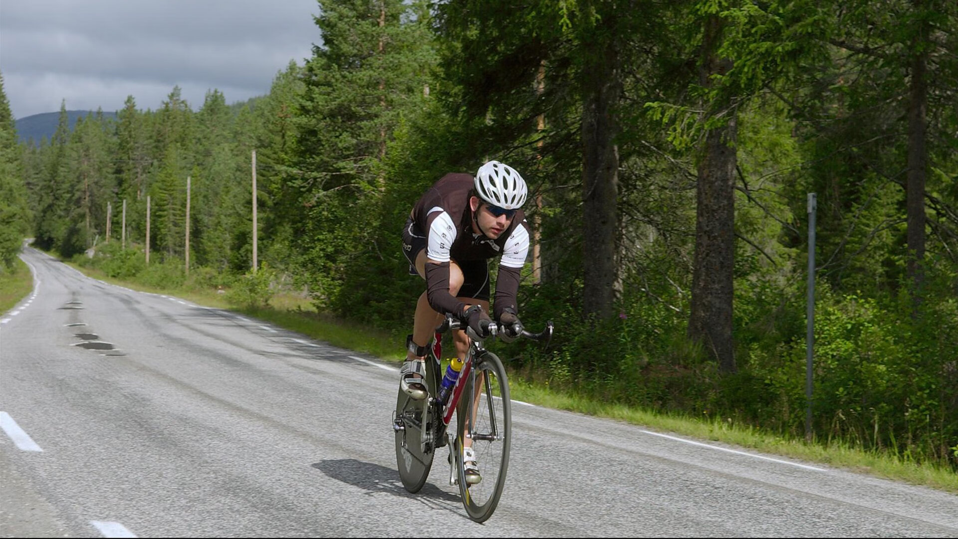 英超俱乐部场边补水与高温防护设备的实用效果